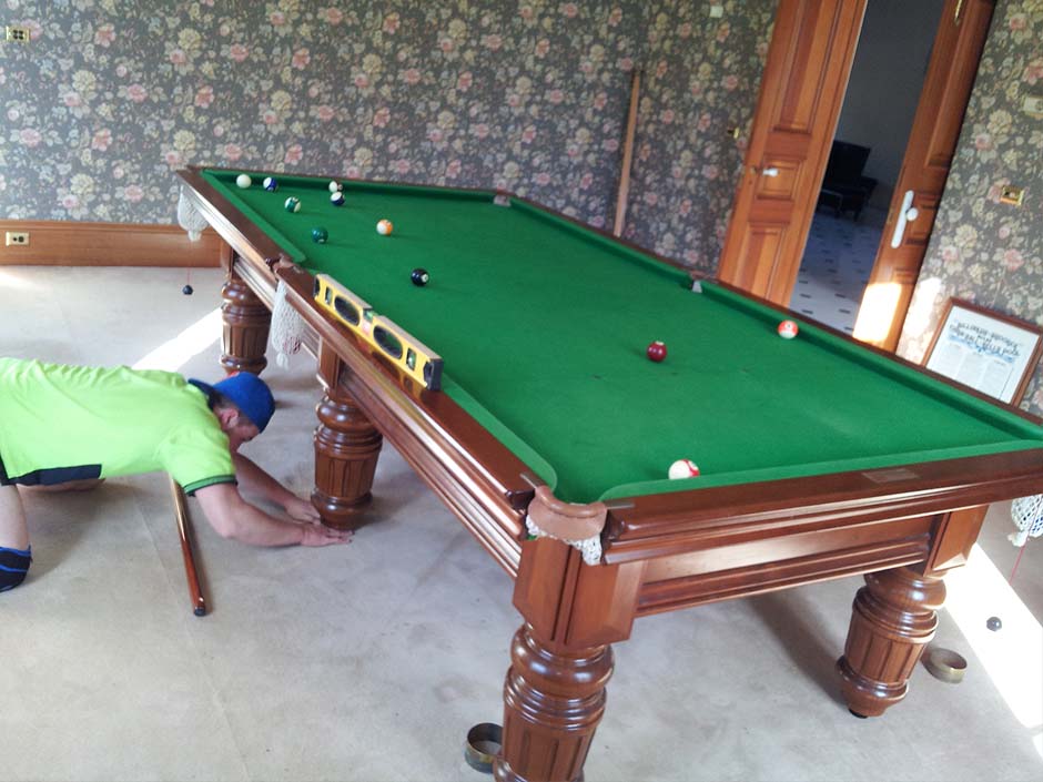 Pool Table Removalists moving 8 foot pool table Sydney