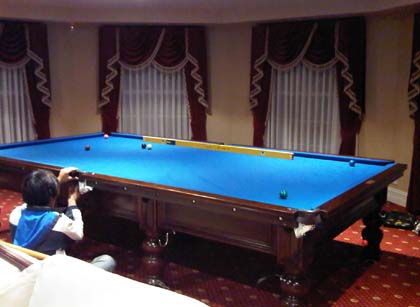 Pool Table Removalists reassembling full size pool table Sydney